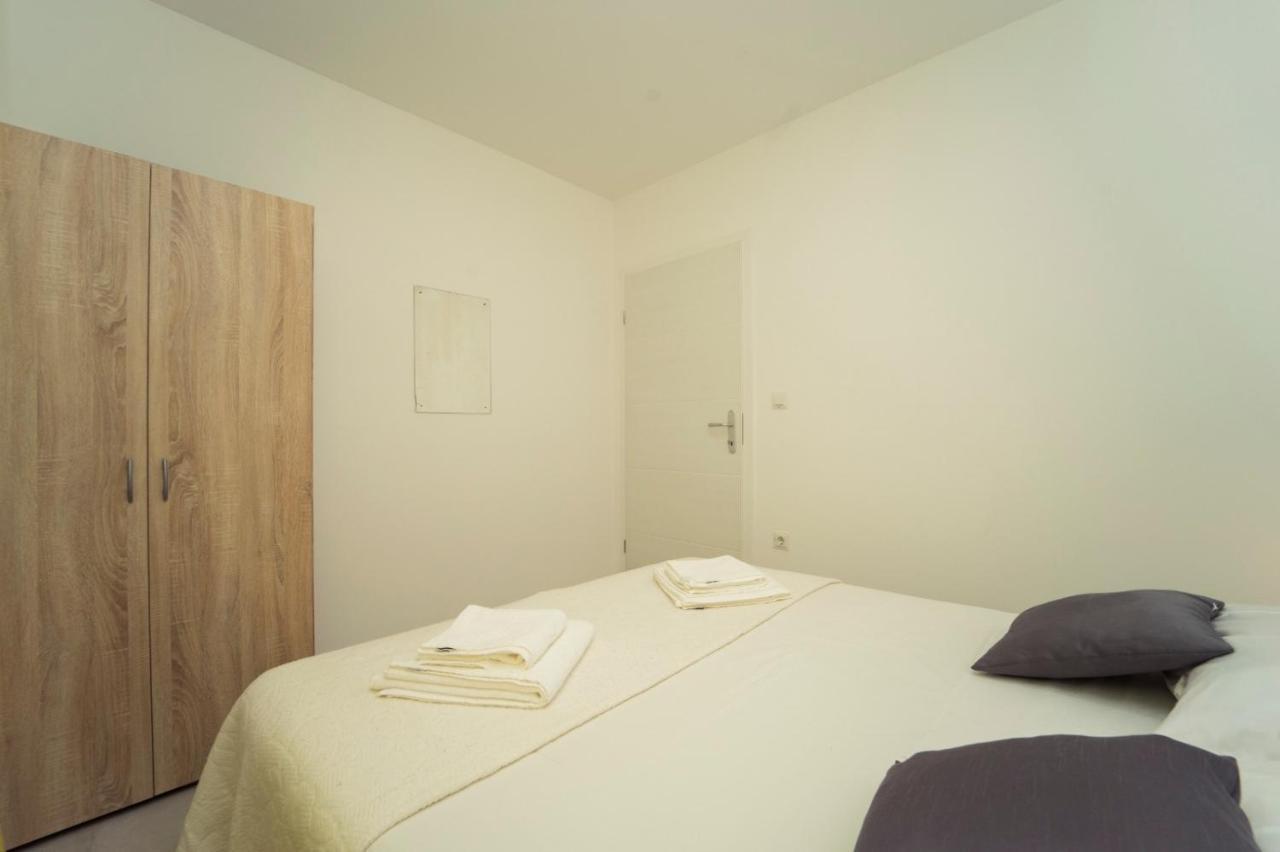 Svema Apartman Vela Luka Exteriör bild